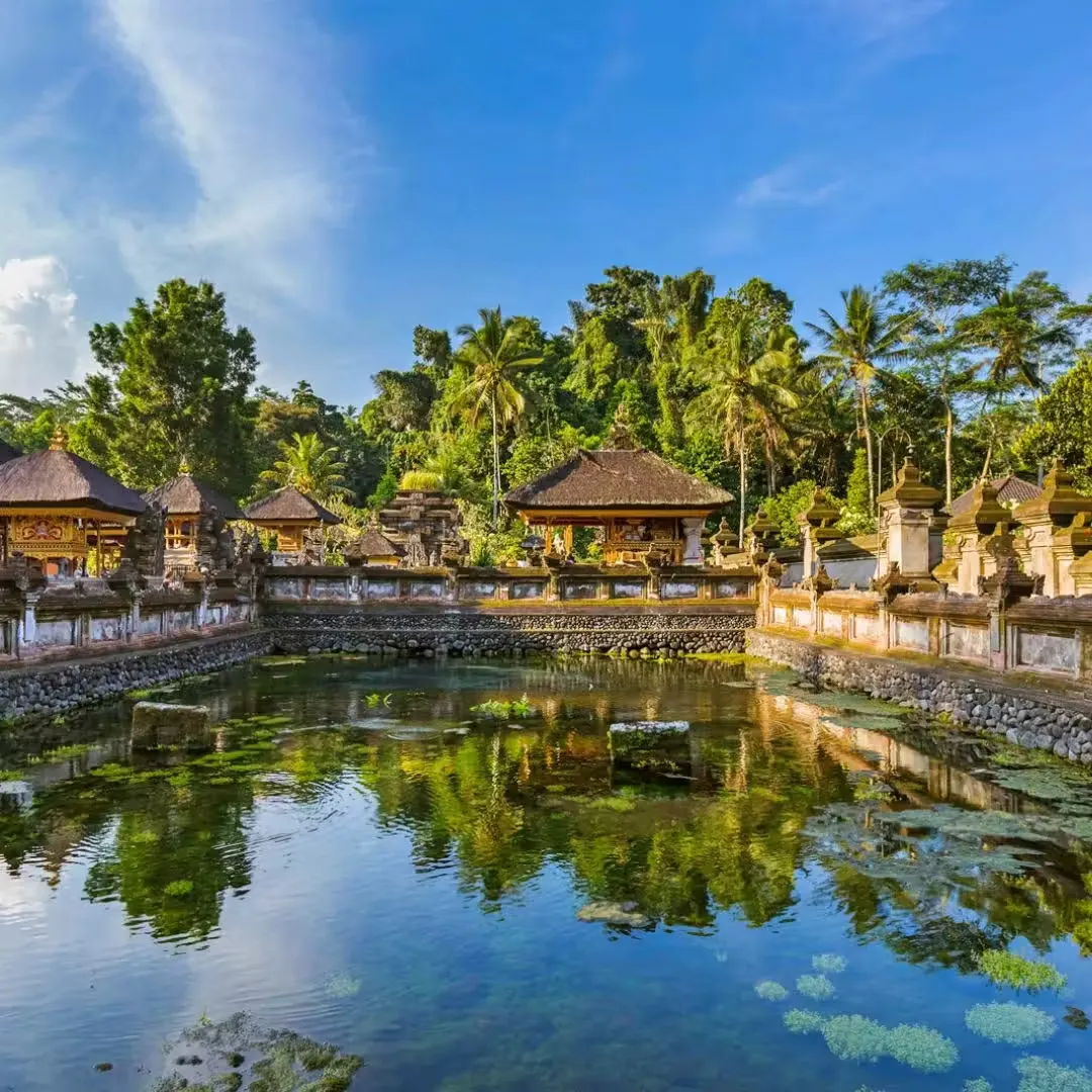 Iconic Attractions & Must-Visit Experiences