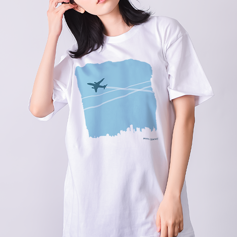 飛行機雲Tシャツ（&yen;2,712）