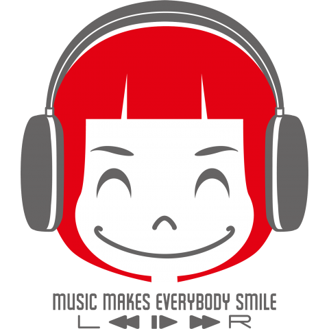 MUSIC MAKES EVERYBODY SMILE