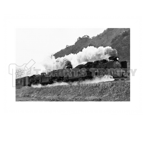 ヴィンテージ鉄道写真 No.004  C57型の三重連 モノクロ (白線フレーム)