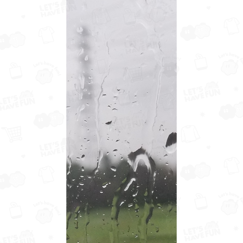 窓に滴る雨の雫