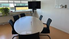 front picture space 30.01.00.300 Meeting Room