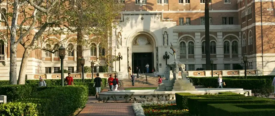 굴드 로스쿨 (서던 캘리포니아 대학교) 2024 학비, LSAT 점수, GPA 및 합격률
