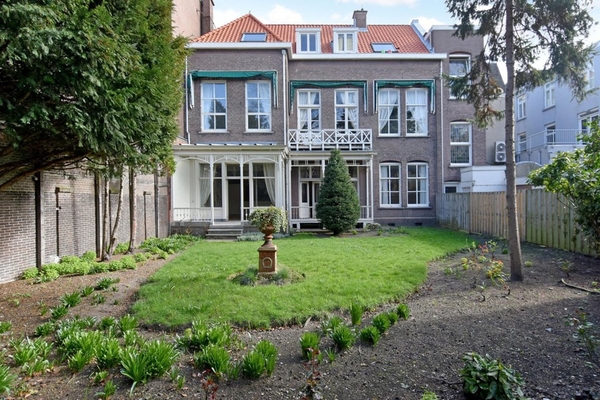 Noordeinde 38