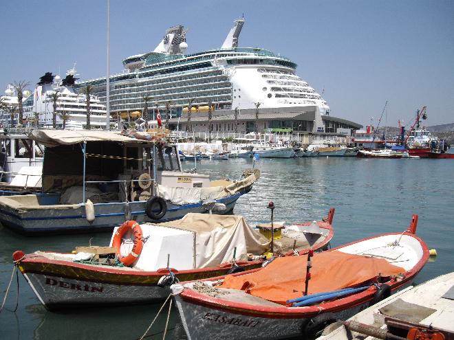 Kusadasi port