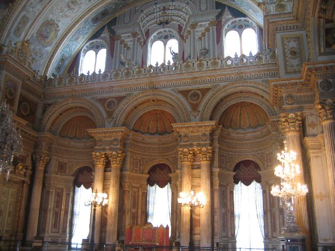 Inside of Dolmabahçe Sarayı