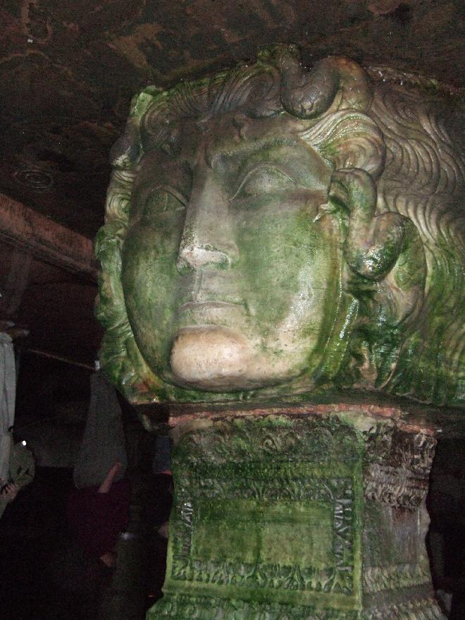 Basilica Cistern- medusa head