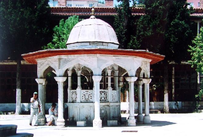 a mosques fountain