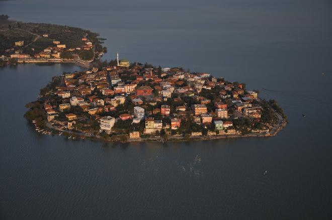 Bursa -Uluabat lake ( Apolyont peninsula )