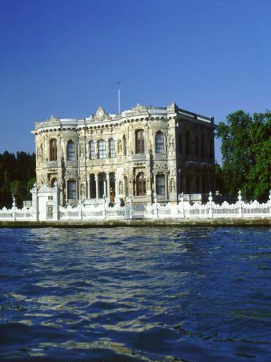 Kucuksu Palace