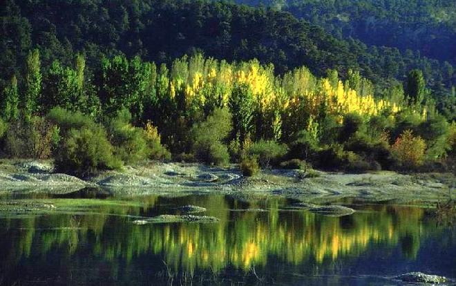 Golhisar Lake