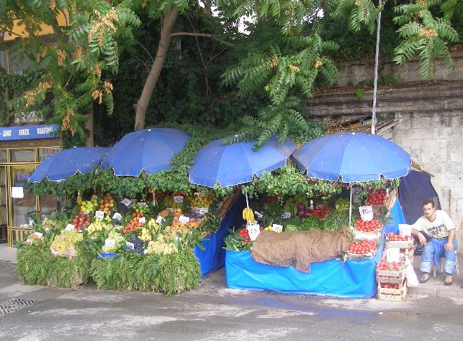 Grocery selling on the street