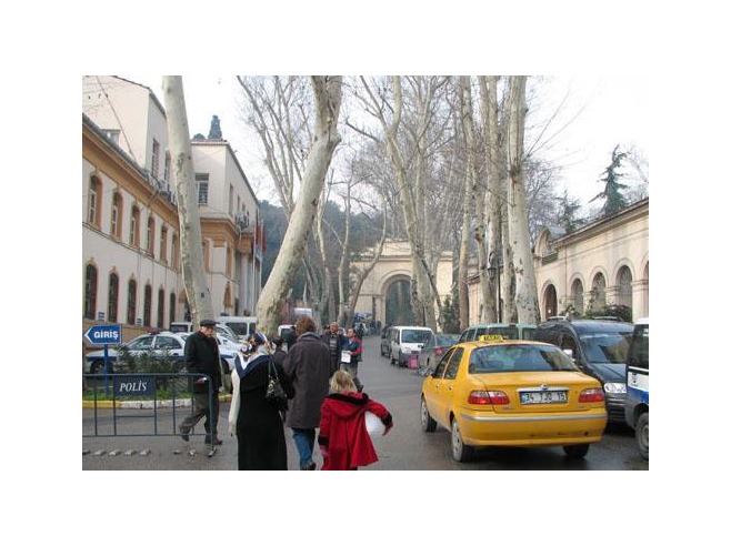 Entrance to Yildiz Parki