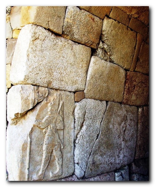 Hattuşaş - Relief of the King in Chamber 2