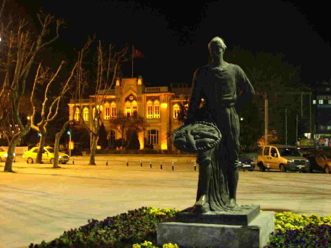 Kadýköy at night