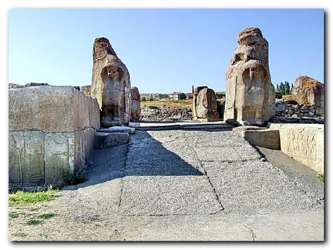 Alacahöyük – The Sphinx Gate