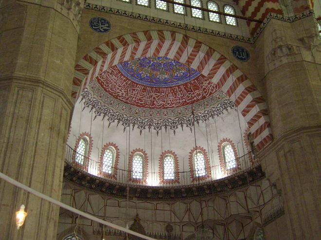 The inside of Selimiye Camii 8