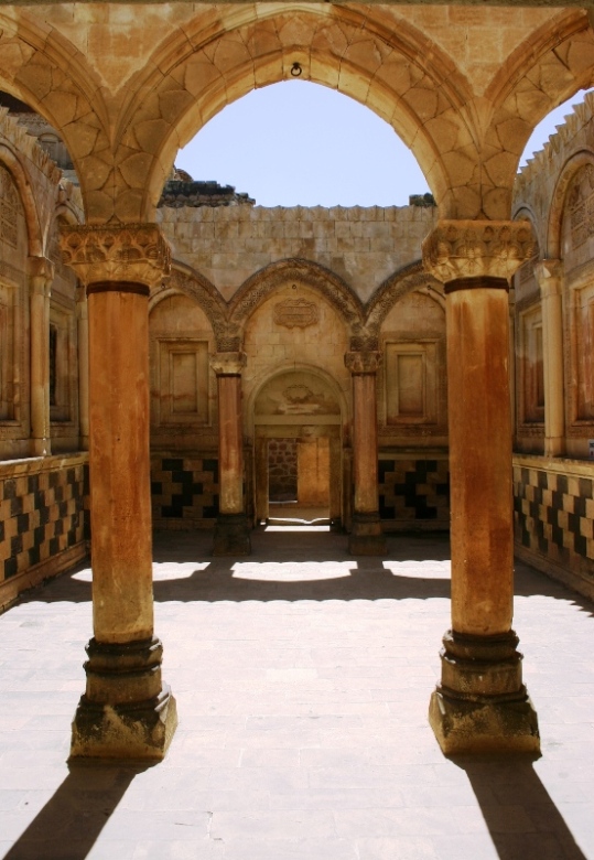 Ishak Palace entrance