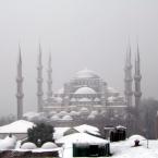 Pictures of Turkey: Sultanahmet Mosque covered by the snow