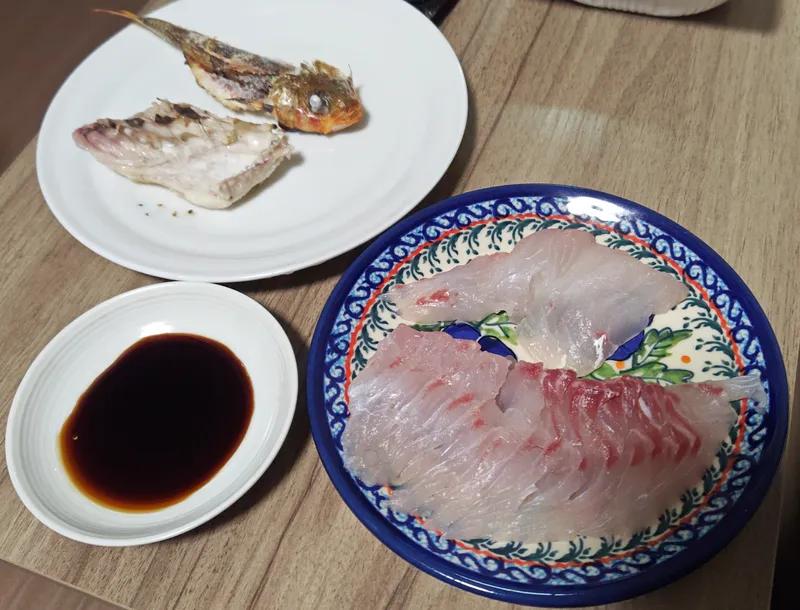 刺身、ハラミの塩焼き（+ヒメジの塩焼き）