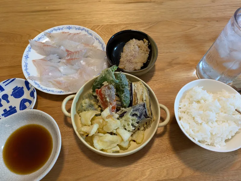 アイゴ御膳（刺身・なめろう・天ぷら）