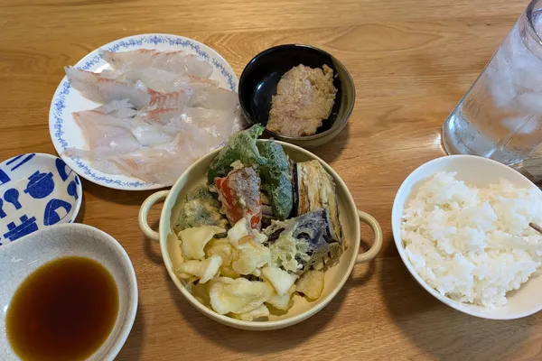 アイゴ御膳（刺身・なめろう・天ぷら）