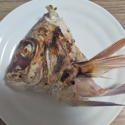 タイお頭の塩焼き