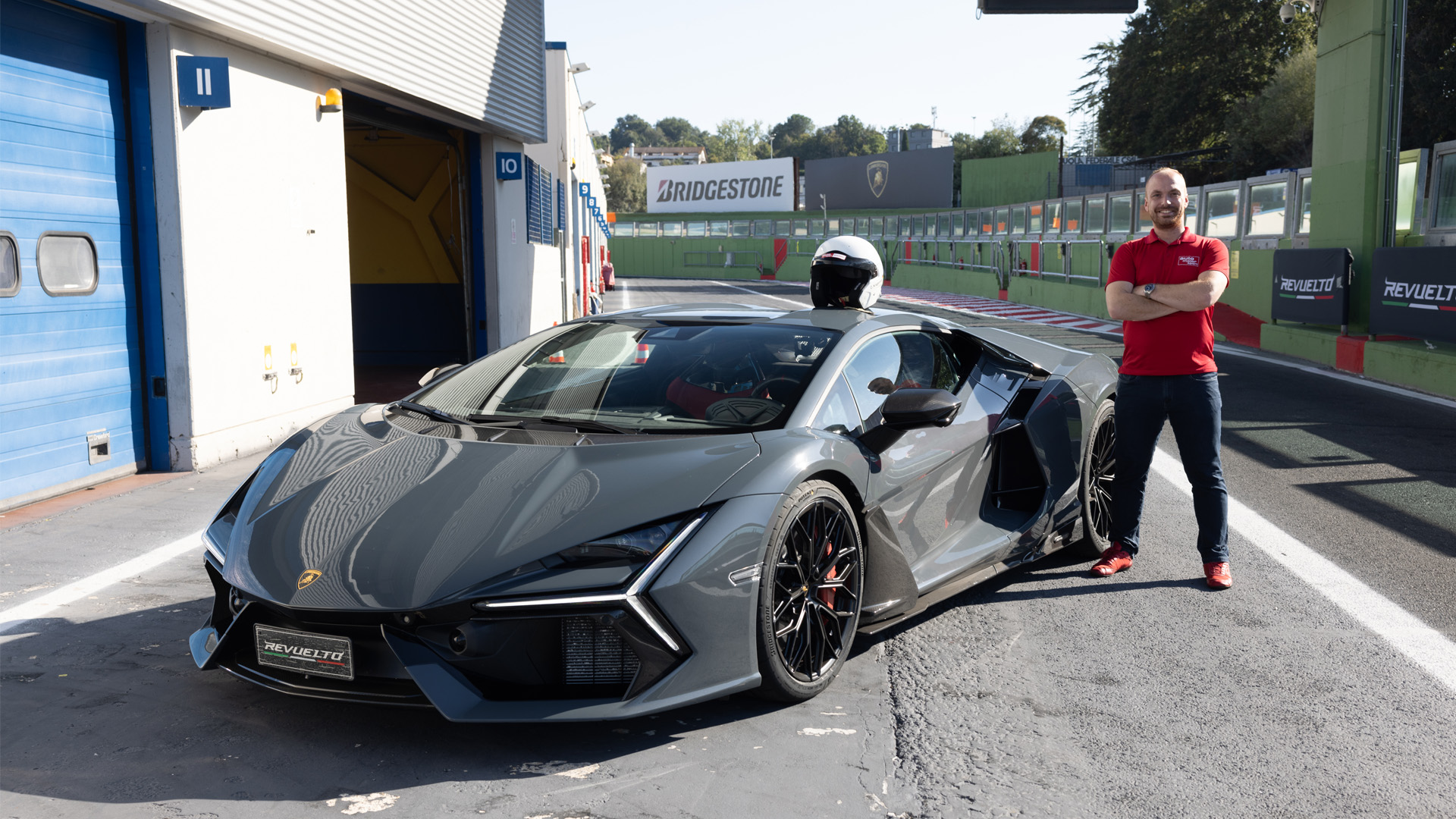 Lamborghini Revuelto