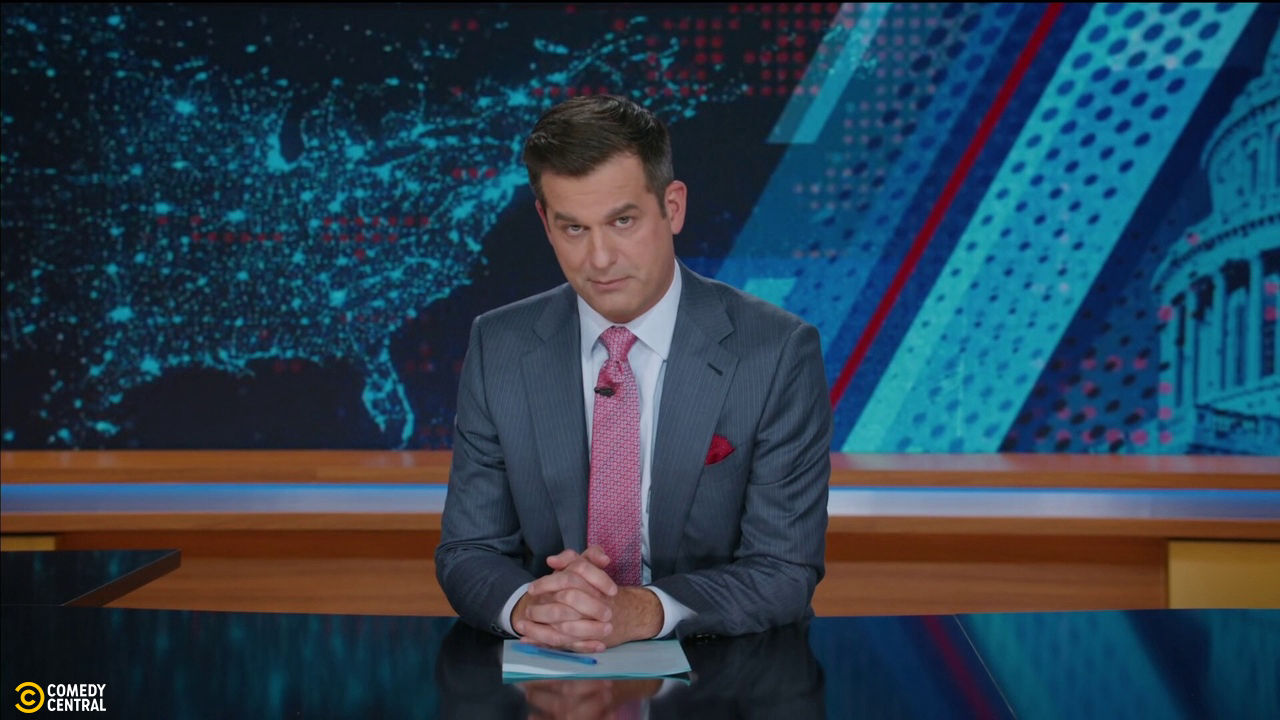 The Daily Show - 21 april 2026 - Noah Wyle