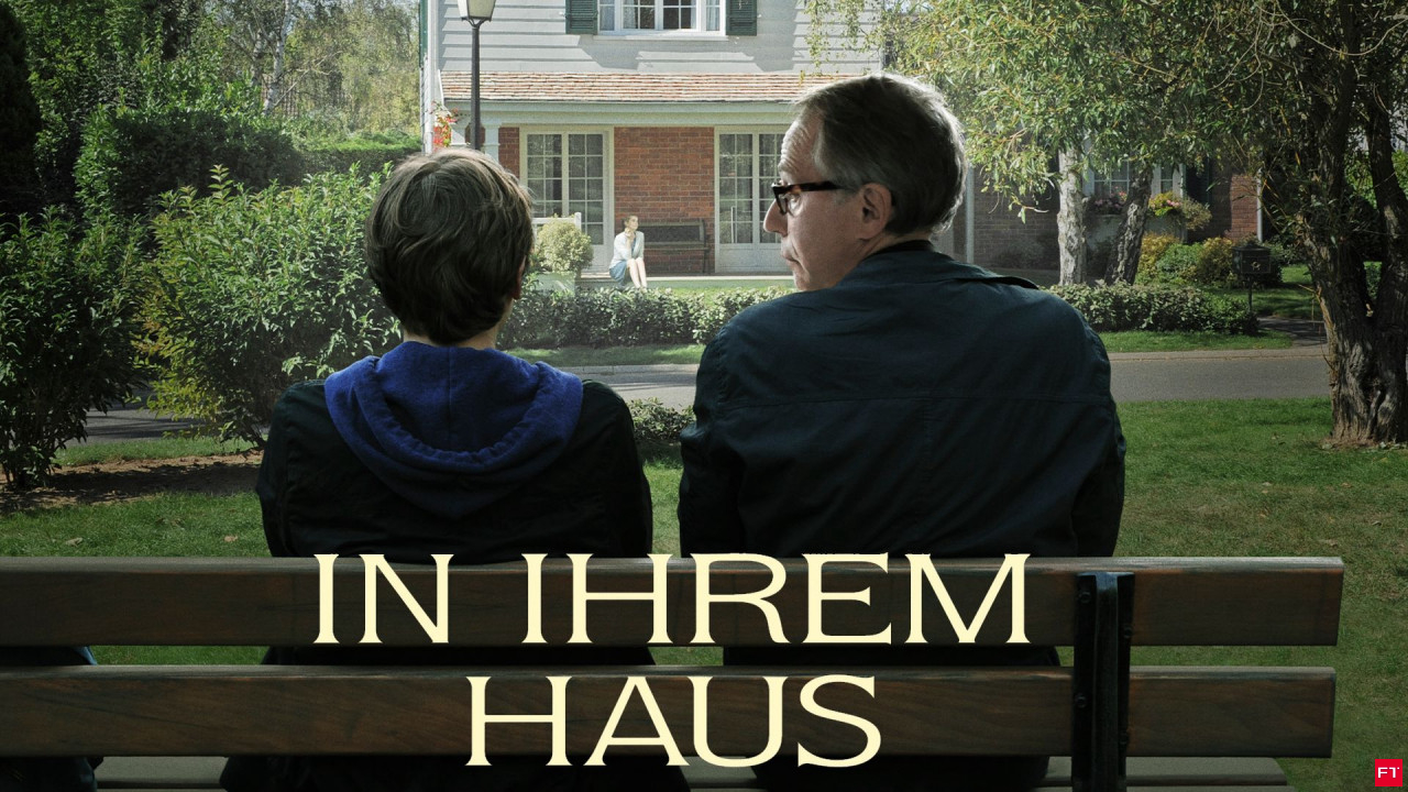 In ihrem Haus