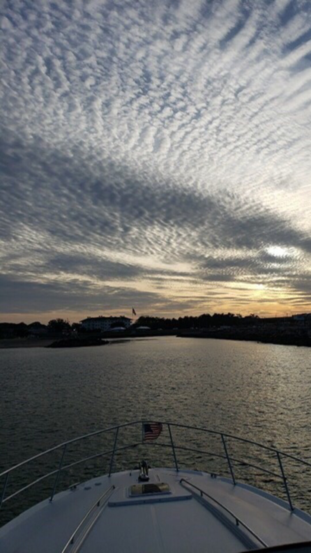 #Cloud #Water #Sky #Water resources #Boat #Watercraft #Afterglow #Sunlight #Lake #Dusk