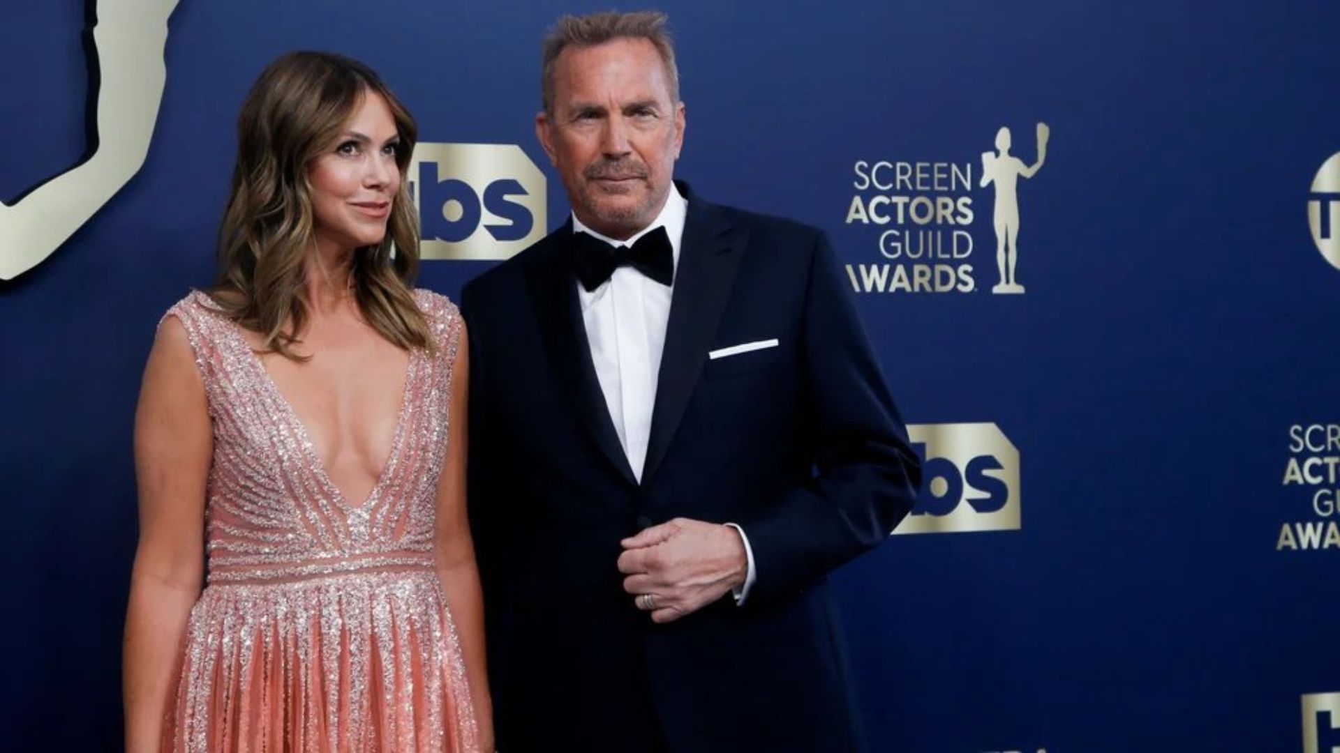 Kevin Costner y Christine Baumgartner.