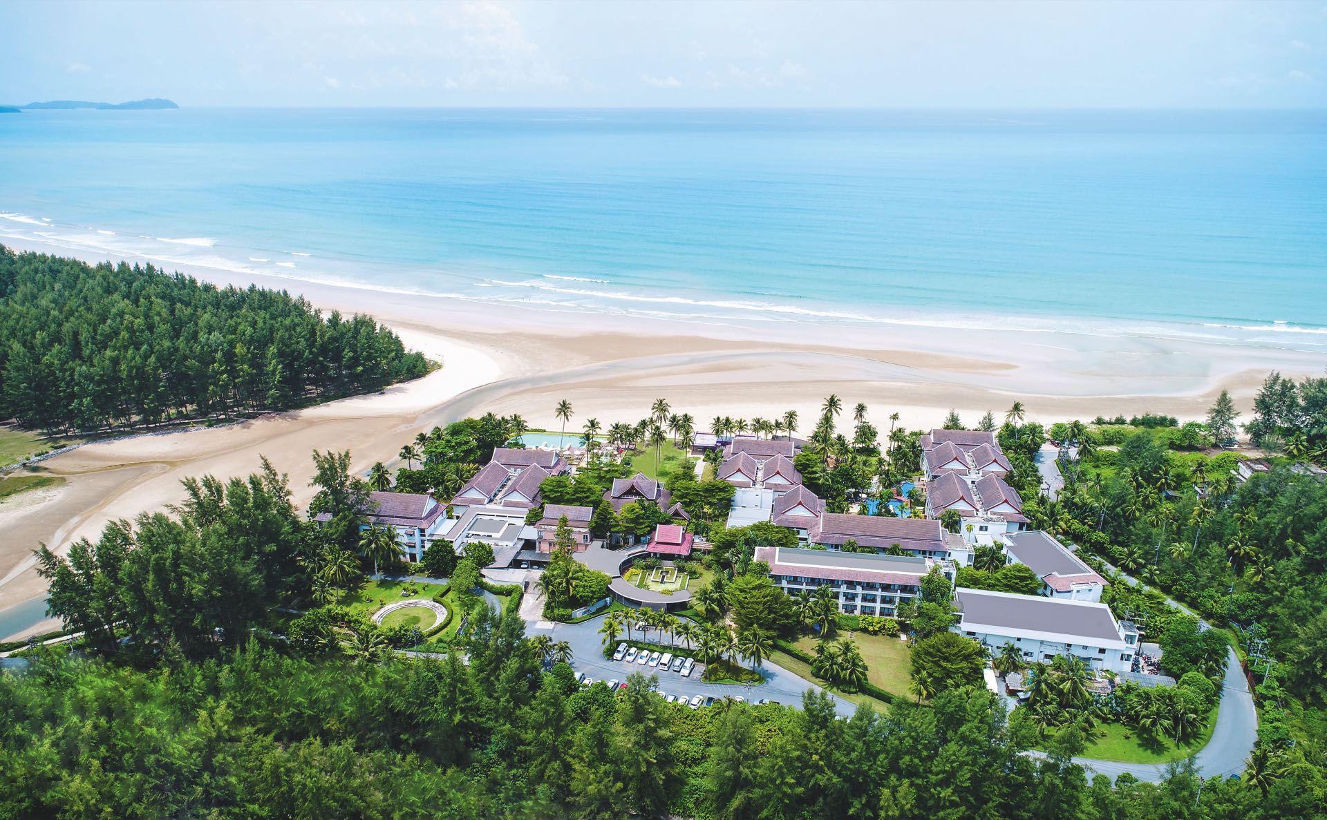 Apsara Beachfront Resort and Villa
