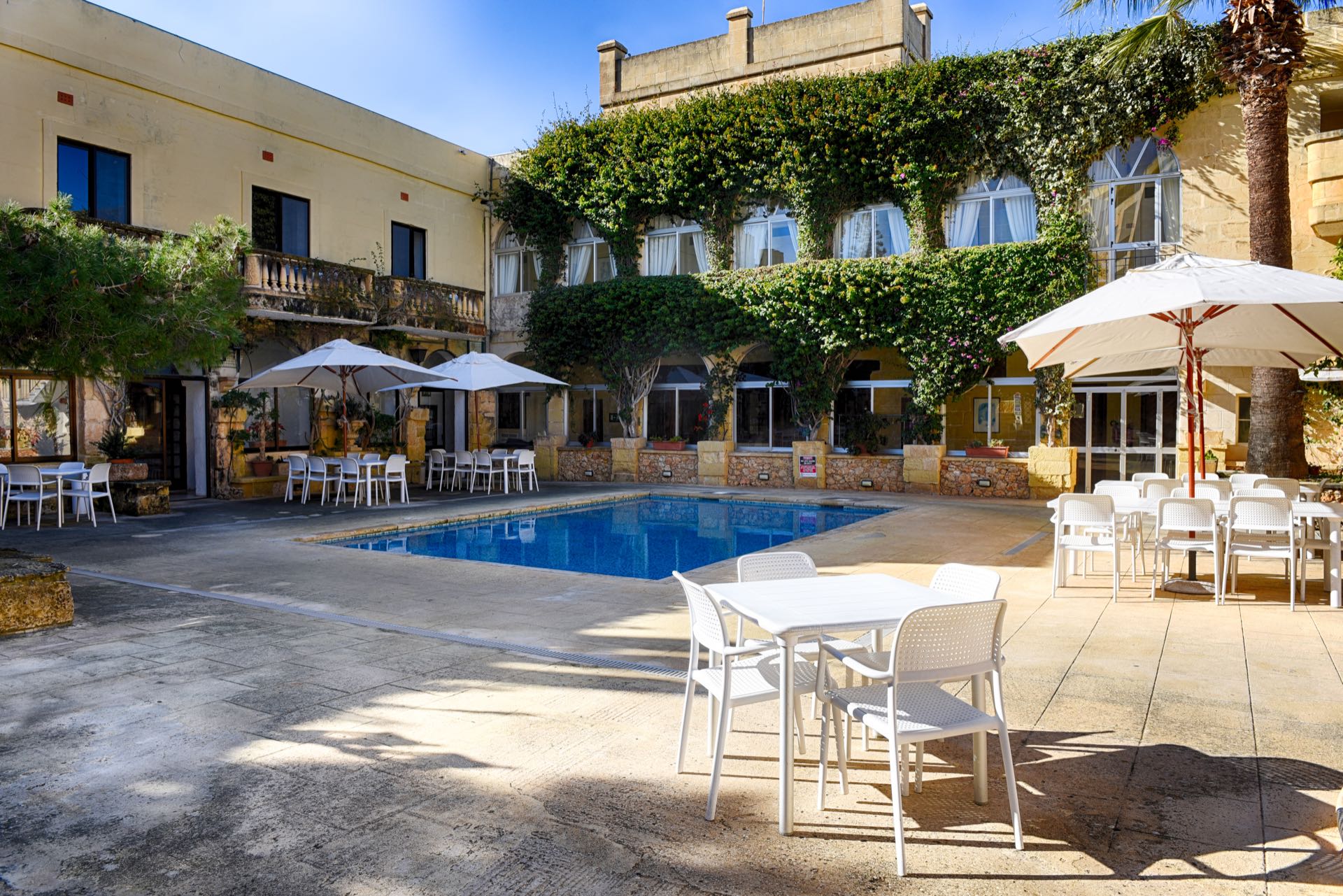 Cornucopia Hotel