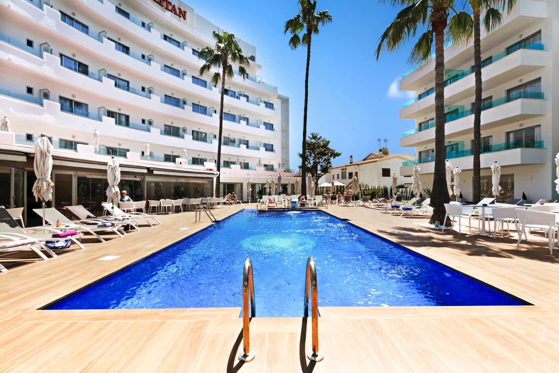 Metropolitan Playa JUKA Aparthotel
