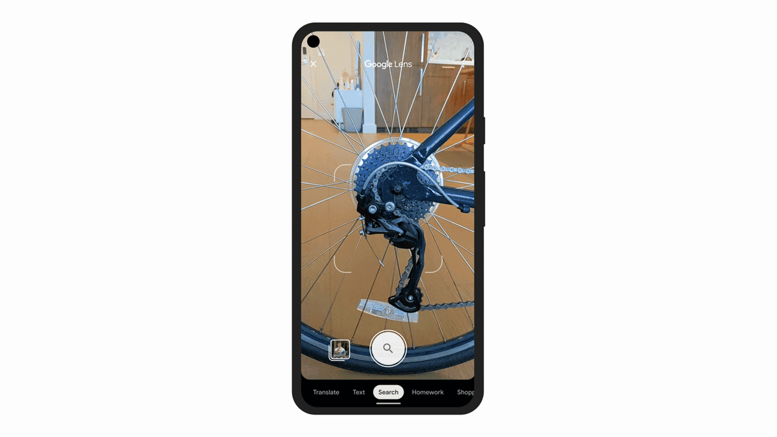 Una animación muestra cómo realizar una búsqueda multimodal con Google Lens. Una persona apunta con la cámara de su teléfono móvil a los engranajes de su bicicleta y pregunta a través de la búsqueda por voz: "¿cómo arreglo esto?". La búsqueda ofrece suger