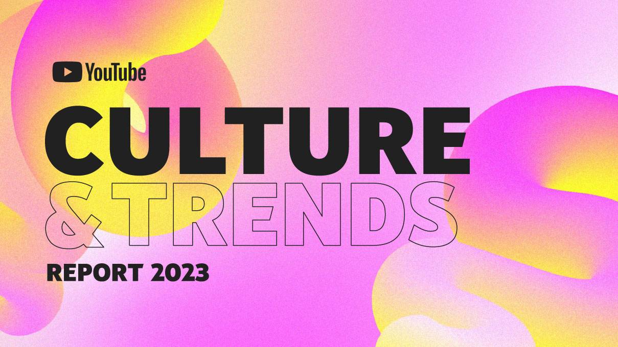 El texto "YouTube Culture & Trends Report 2023" aparece en negrita sobre un fondo rosa y amarillo en movimiento.