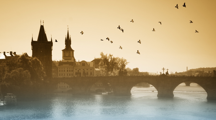 Praga, Viena & Budapeste . Em Comboio