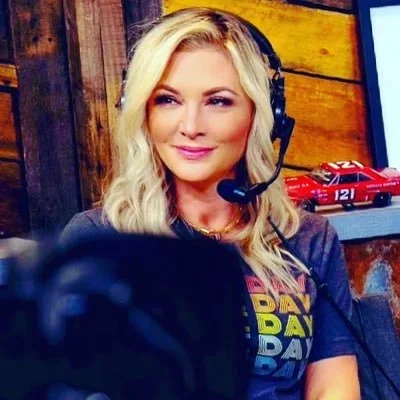 @DanielleTrotta - Twitter Account Stats