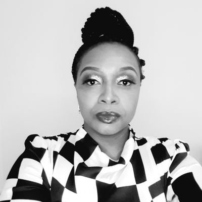 Dr Yemisi Akinbobola