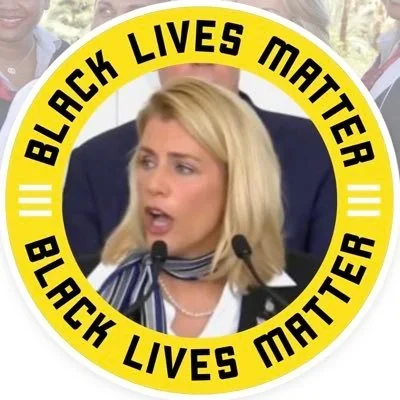 @FlyingWithSara - Twitter Account Stats