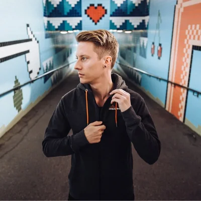 @FollowAkke - Twitter Account Stats