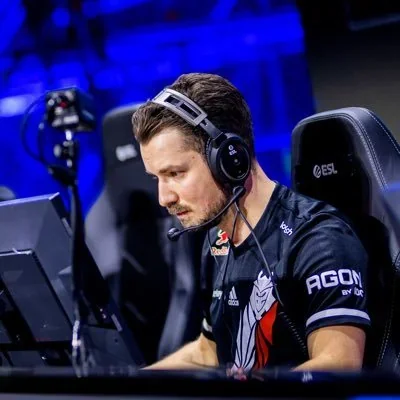 @G2huNter - Twitter Account Stats