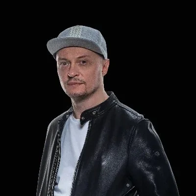 @HardRockSofa - Twitter Account Stats