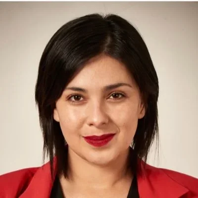 @karolcariola - Twitter Account Stats