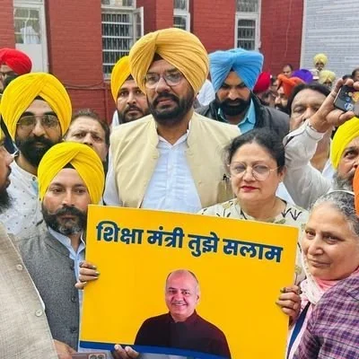 @kuldeepsinghaap - Twitter Account Stats