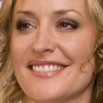 @LauriebrettX - Twitter Account Stats