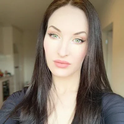@LeeshaHannigan - Twitter Account Stats