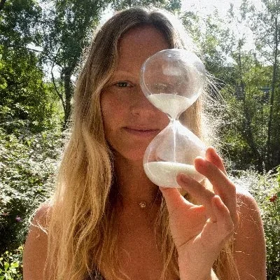 @LisaOxenham_ - Twitter Account Stats
