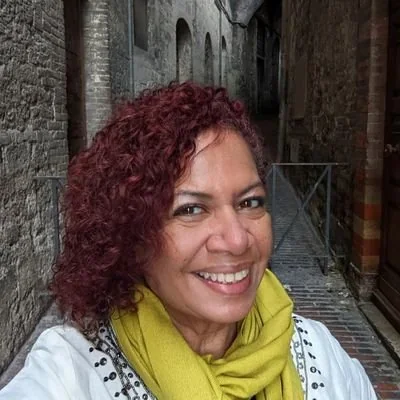 @LuzMelyReyes - Twitter Account Stats